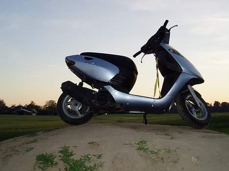 Aprilia sonic *BH* slogt d. 21-5 - fætters sonic:) han hedder "spekpedal" her inde billede 12