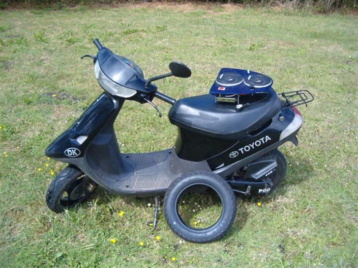 PGO Comet (Solgt for 3000kr)  - Som den stå nu!!! fra Venstre billede 1