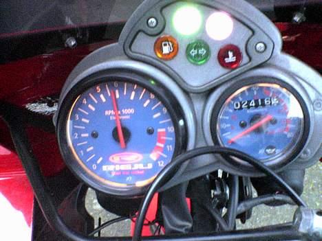 Rieju RS2 Matrix SOLGT - 2416 km. Det er ingenting :-) billede 4