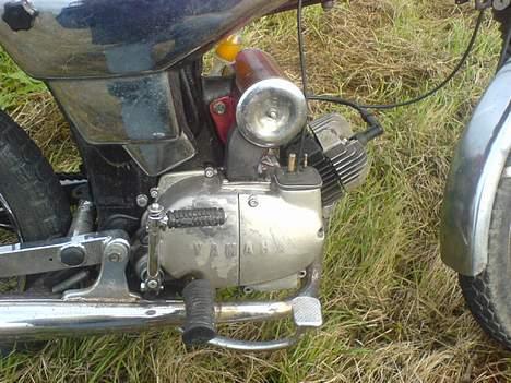 Yamaha 4 gear DX SOLGT billede 3