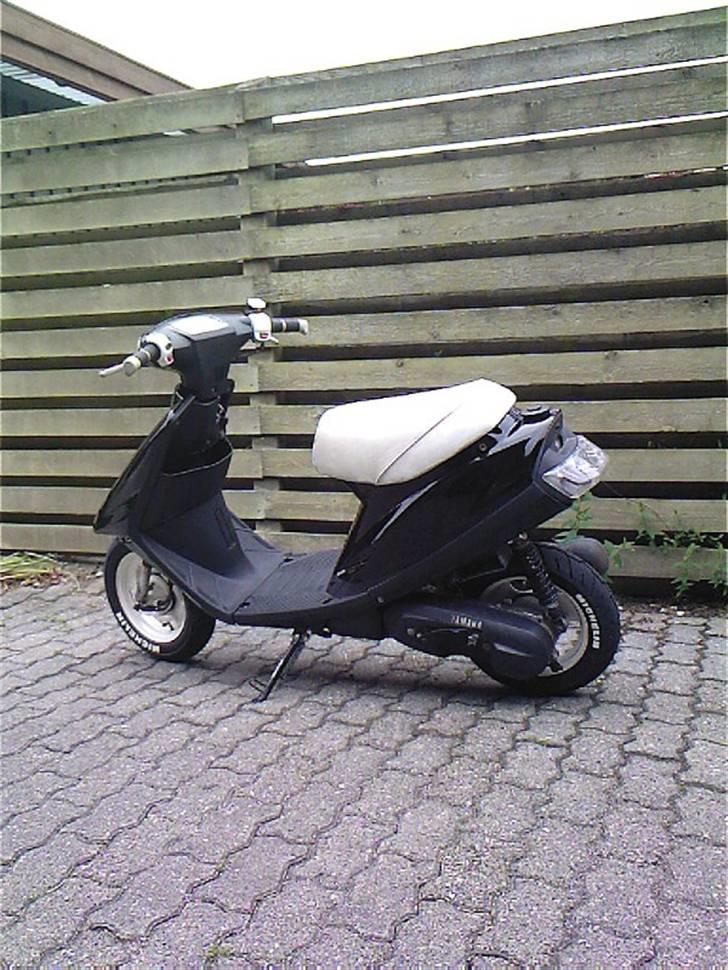 Yamaha JoG Fs (SOLGT) - bagfra ( taget den 2/6 ) billede 3