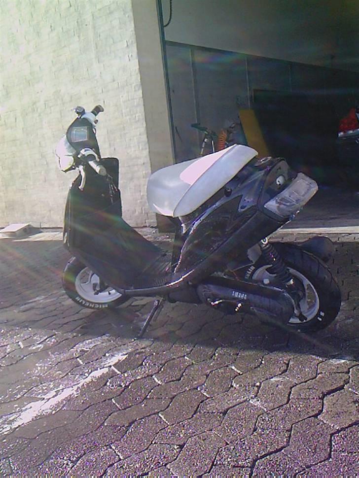 Yamaha JoG Fs (SOLGT) - rigtig nice billeder jeg har fået taget =D billede 4