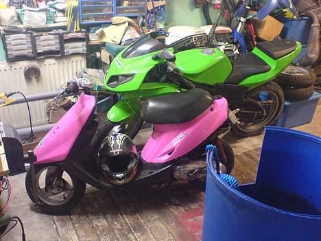 Yamaha Jog(SOLGT) - Sammen med Rejen billede 7