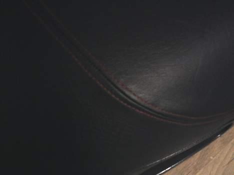 Piaggio zip Projekt Solgt..! - mit sæde som er blevet ombetrukket med rød syning i .. :D billede 15