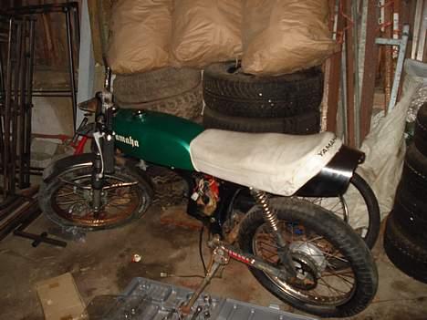 Yamaha dx 4g SOLDT :( - skal op og køre en dag men lige nu vil jeg ikke give den sin egen plas her inde :) billede 7