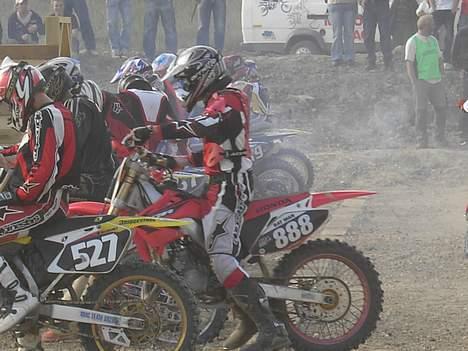 Honda CR 125 R5 #888 (solgt) - Til DM på Hedeland... ja den der "bom" ser god ud, den tager jeg skam... hehe;P billede 13