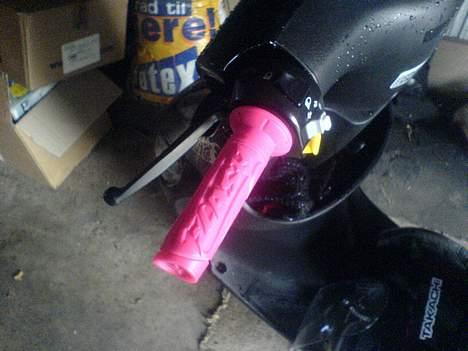 PGO Black Magic billede 4