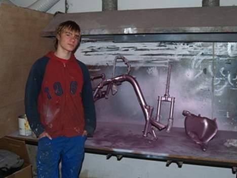 Yamaha Jog Space - Her har den fået lakken´ , den har også fået klarlak, men har ikk billeder af det :/ billede 19