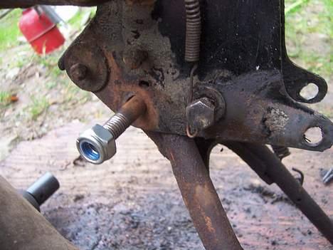 Suzuki Samurai DM50 "Solgt" - Alt er rusten !!!!!     (Motorophæng) billede 9