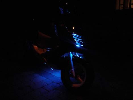 Aprilia Sonic. (Solgt) - Neon lyset billede 5