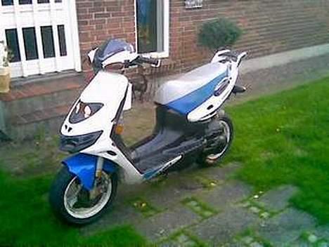 Suzuki katana lc racing billede 2