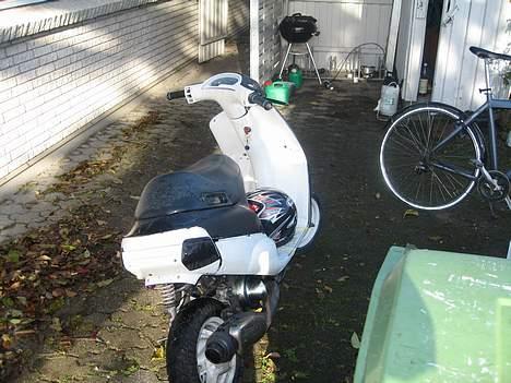 Piaggio Zip SOLGT billede 6