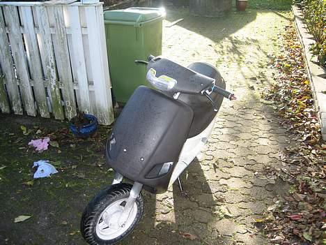 Piaggio Zip SOLGT billede 7