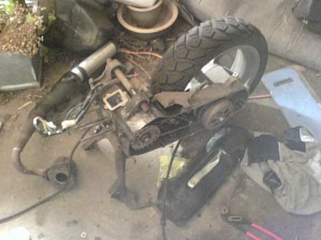 Aprilia SR50 - Motor inden det nye tun. billede 2