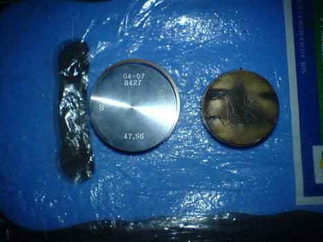 Aprilia SR50 - <- nyt stempel  gamel stempel -> billede 12