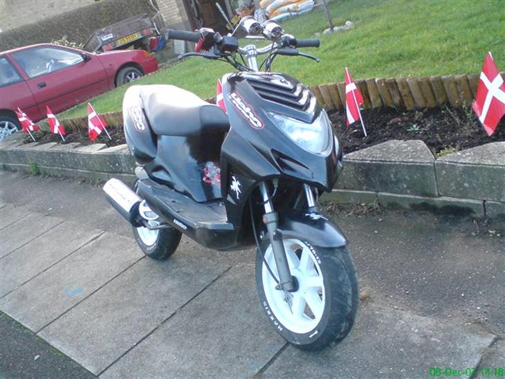 {{currentPhoto.altText}} billede {{currentPhoto.number}}