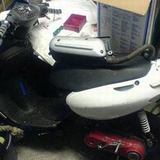 Aprilia Sonic  (SOLGT)