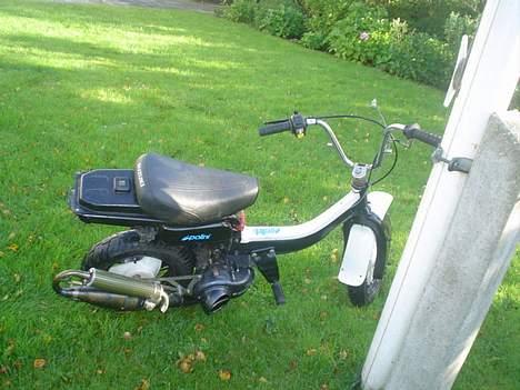 Suzuki FZ50 / JOG SOLGT billede 3