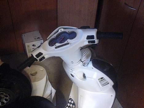 Aprilia sonic gp *nice* (solgt) billede 4