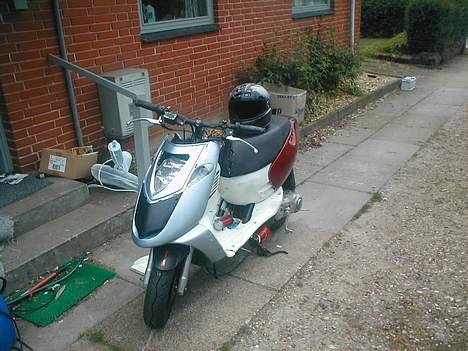 Aprilia Sonic -> SOLGT billede 2