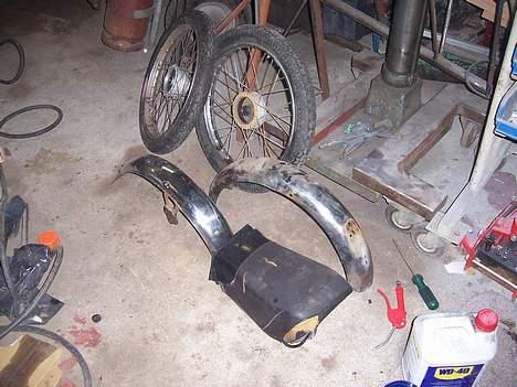 Suzuki Samurai DM50 "Solgt" - 2 hjul - 2 hjulskærme - 1 sæde (Smadret)... d.13/11/2006  billede 12