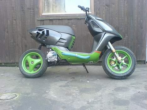 Aprilia Sonic SR LC SOLGT - Som den så ud før ;) bare med neos bagfælg! billede 6