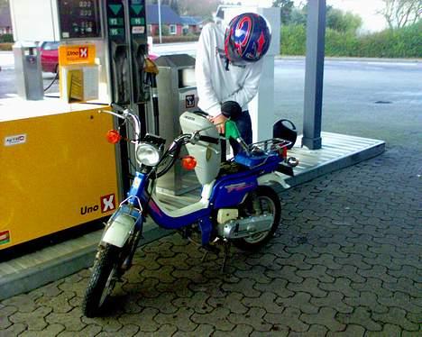 Suzuki Suzi FZ 50 - Så skal der tankes!! billede 14