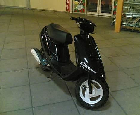 Yamaha [Odense Jog'en] Fs Solgt! - Sådan så den ud har stadig de gamle inderskjolde i sorte billede 1