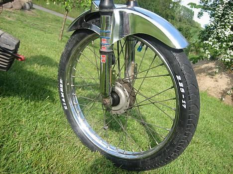 Puch MAXI Kl- silver :D 70cc - forfælgen med aero og racerdæk :D billede 9