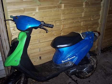 PGO Hot 50 [ Solgt ] - Som den stod da jeg fik den . billede 2