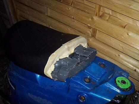 PGO Hot 50 [ Solgt ] - Inden jeg skiftede sæde og sleb tankdæksel . (Som da jeg fik den) billede 5