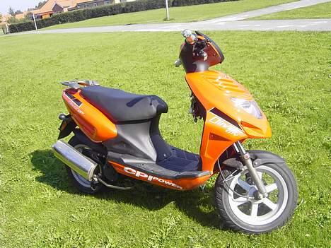 CPI #SOLGT# - . . Som min scooter så ud før jeg fik den malet . :) billede 8