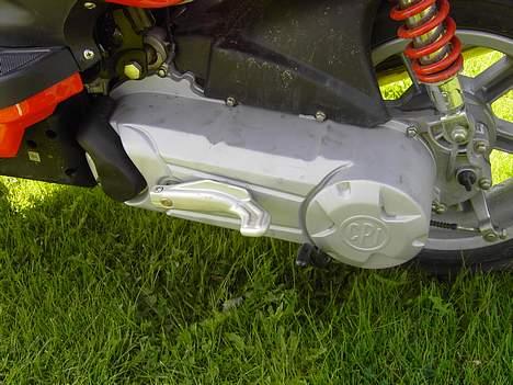 CPI #SOLGT# - . Som min scooter så ud før jeg fik den malet . :) billede 9