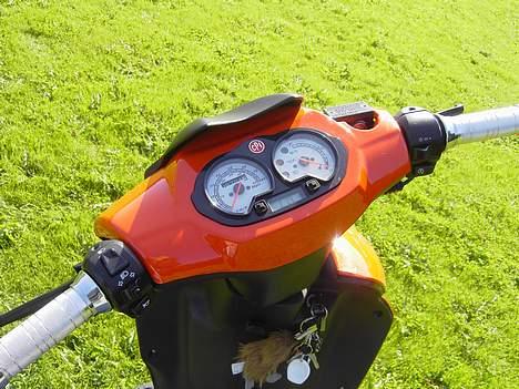 CPI #SOLGT# - . Som min scooter så ud før jeg fik den malet . :) billede 10