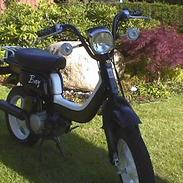 Suzuki FZ50
