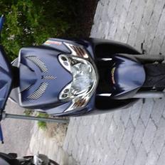 Yamaha Jog R TEAM Mølkuglerne