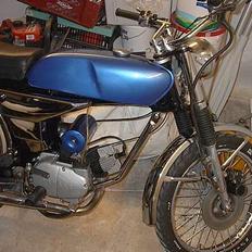 Yamaha 4 gear Solgt