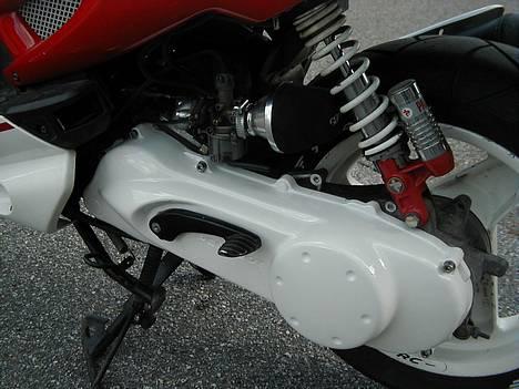 Peugeot Speedfight 2 -SOLGT- - Ny Malet Variator Skjold + Mit Hebo Power Filter billede 5