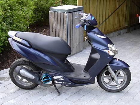 Yamaha Jog R TEAM Mølkuglerne billede 3