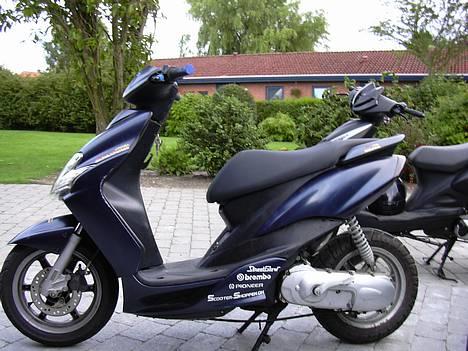 Yamaha Jog R TEAM Mølkuglerne billede 4