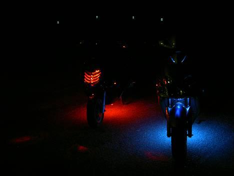 Yamaha jog R ---> NEON :D - Her sammen med en kammis sonic gp billede 8