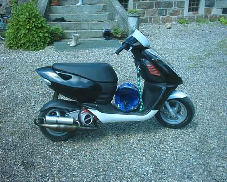 Aprilia Sonic - uden nyt gejl, men evo kør sq godt nok :P billede 6