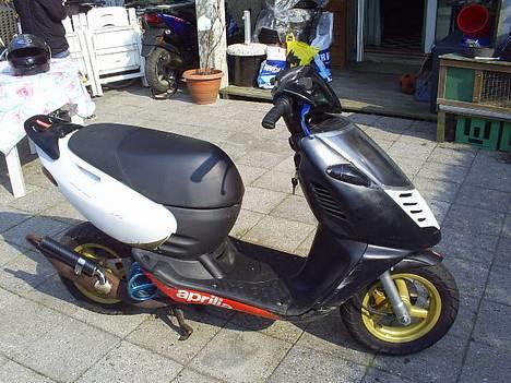 Aprilia aprila sonic blivet taget billede 1