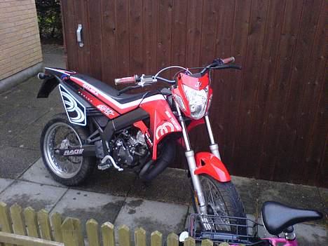 Gilera SMT- The alien solgt :( - nyt billede fra den 25 november, taget med fon... billede 8