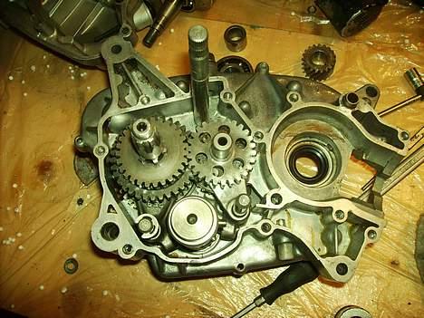 Yamaha 4 Gear " Solgt - motoren´ hvor der lige er veds at blive sat simmeringe i, og så tap bagefter billede 17