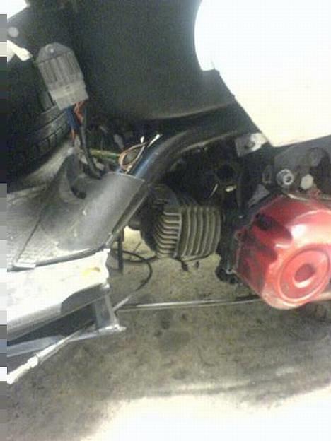 Aprilia Sonic  (SOLGT) - HELT NYE DELE TIL DE DEFEKTE TING HER FØLGER MED SÅ DET IKKE SER FUCKT UD MERE billede 6