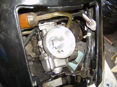 Yamaha Jog FS - Fokus @ Den polerede 24mm karburator -> Motoren ikke rengjort :) billede 3