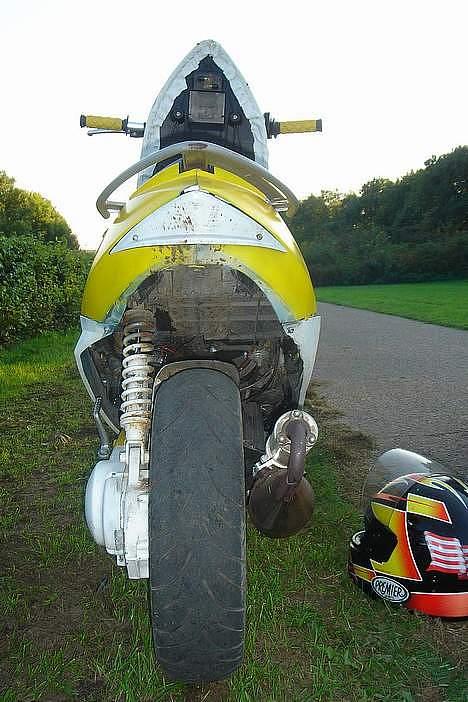 Suzuki estilete SOLGT billede 1