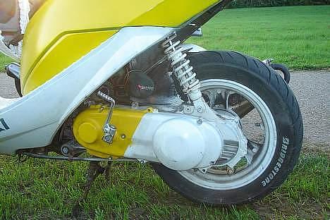 Suzuki estilete SOLGT billede 3