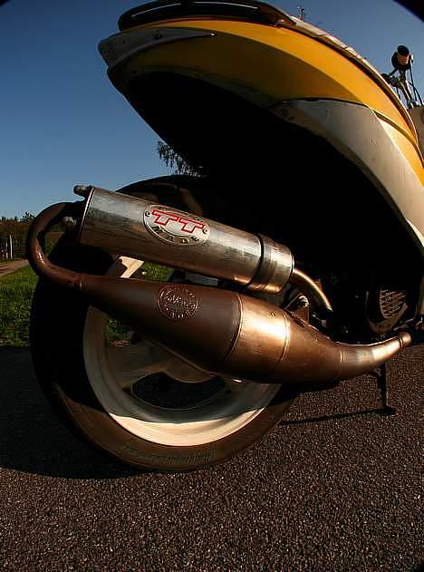 Suzuki estilete SOLGT billede 8